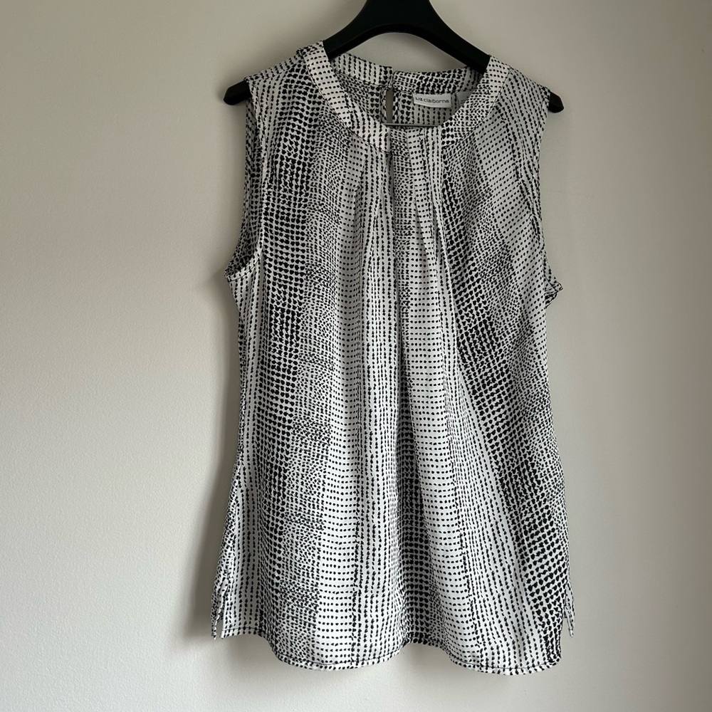 Liz Claiborne sleeveless top